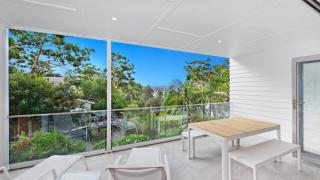 Avoca Chic - Modern Town House - 3