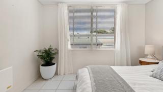 Seaview 6 - Great Views In The Heart Of Avoca - Avoca Beach - 2