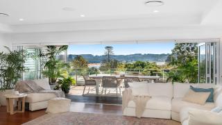 Whitewater - Stylish Beach House With Ocean Views - 8