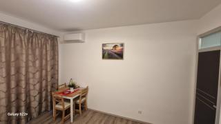 Fully renovated apartment by Anděl metro - 5