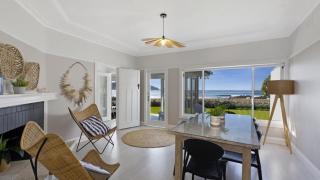 Avoca Beach House - Uninterrupted Beachfront - Avoca Beach - 7