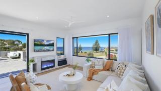 Omaroo House - Views Over Copa Beach - 0