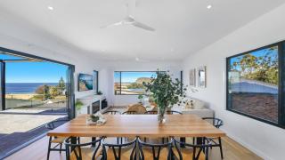 Omaroo House - Views Over Copa Beach - 7