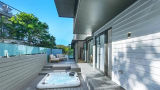 Omaroo House - Views Over Copa Beach - 2