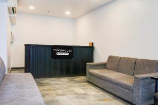 Super Townhouse Balewadi High Street - 6