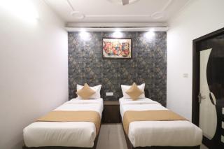Hotel Delhi Airport Stay Vila - 1