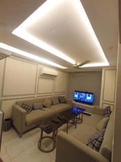 Eiffel Tower Premium Apartment Bahria Town Lahore By LMY - 5