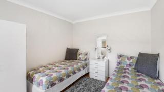 Sandy Cheeks - Sunny Beachfront Location - 3