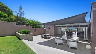 Aboard Avoca - Footsteps From The Sand - Avoca Beach - 1