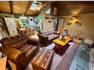 White Mountain Lodge! - 9