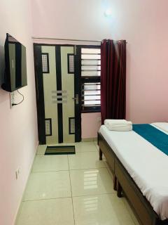 Mahadev Home Stay !! Best Homestay Near Chandigarh Int'l Airport !! - 3