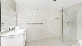 Seaside Retreat - Spectacular Ocean Views - Wamberal North - 3