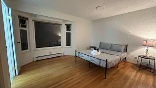 Spacious Room with Private Washroom Near Metrotown - 0