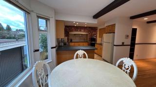 Spacious Room with Private Washroom Near Metrotown - 6