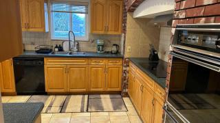 Spacious Room with Private Washroom Near Metrotown - 2