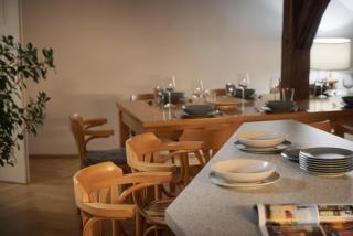 White Swan Boutique Apartments - 1