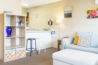 Artful Kingston Stay with Personal Touch - Hosted by Canstay - 1