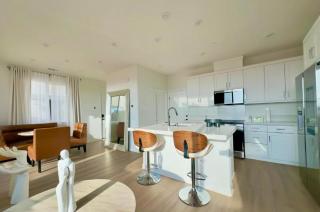 4 Bed Large House in San Diego Amazing Amenities - 7