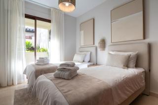 Apto Nueva Andalucía Puerto Banús Vigilancia 24h - 1