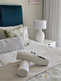 Bayview Seafront Apartment - 6