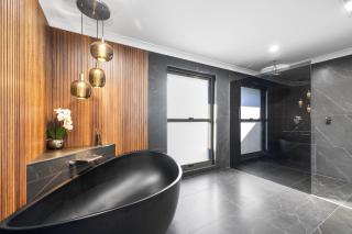 Escape to Grandview - 2