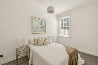 Charming 4BR Heritage Terrace in Prime Surry Hills - 1