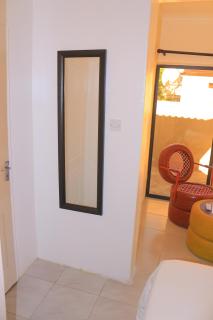 Lobone's Apartments Phakalane - 2