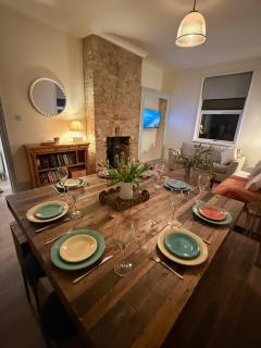 Beautiful Margate Retreat with Log burner, Garden, minutes to beach - 3