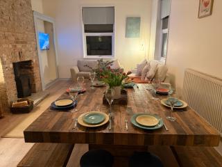 Beautiful Margate Retreat with Log burner, Garden, minutes to beach - 2