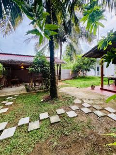 Shan Hostel And Restaurant - 2