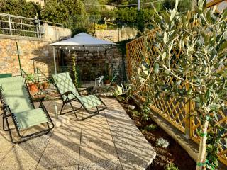 ULIVI - Comodità e tranquillità con Patio e Parcheggio - Imperia - 3