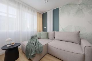 Stylish Apartment with Air Conditioning and a Workspace in the City Center of Warsaw by Noclegi Renters - 5
