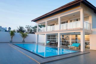 Villa in Hikkaduwa -3BR, Private Pool, Beach - 6
