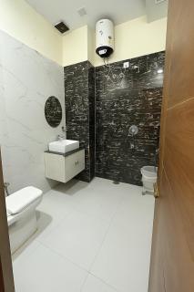 Hotel JB & Woodlark Zirakpur by Sidham Group of Hotels - 2