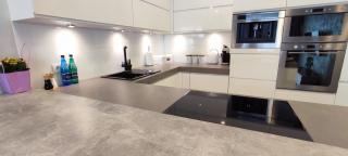 GOLD APARTMENTS Penthouse - 9