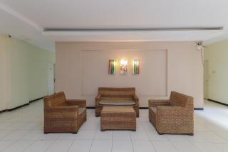 RedDoorz near Gubeng Station Surabaya - 2