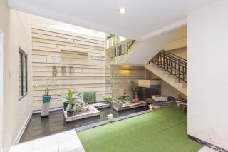 RedDoorz near Gubeng Station Surabaya - 1