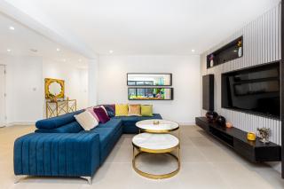 3BR Oasis Near Hampstead Heath with Garden and Parking - 7