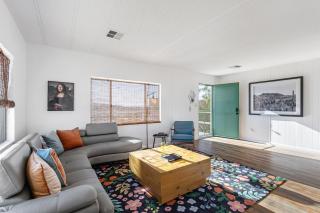 Desert Winds SkyHouse Mountain View Retreat - 2