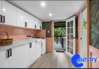 Ensuited Queen bedroom - 7