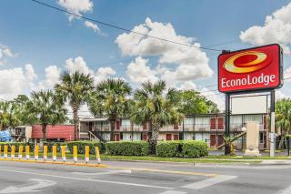 Econo Lodge Tallahassee North - 9