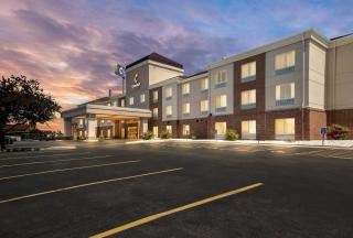 Comfort Suites - 2