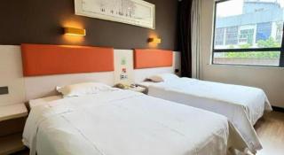 7 Days Premium·Huanggang Walking Street - 8