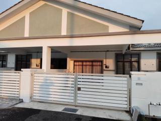 Ria D'Klebang Nice House - 2