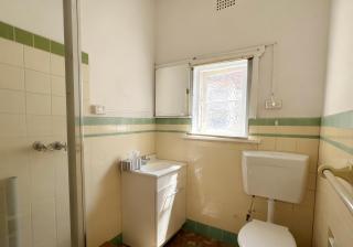 Burwood 2 bedroom for 6 people - 9