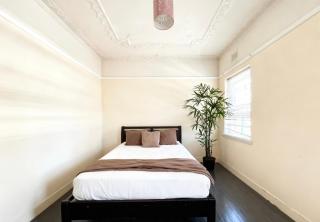 Burwood 2 bedroom for 6 people - 1