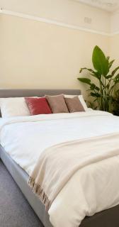 Burwood central unit - 8