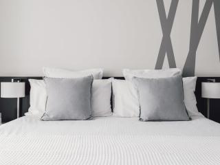 Quay West Suites Melbourne - 1