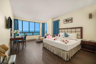 Sea Front Apartment & Spa Da Nang - 8