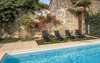 Cozy Home In Ingrannes With Private Swimming Pool, Can Be Inside Or Outside - 1
